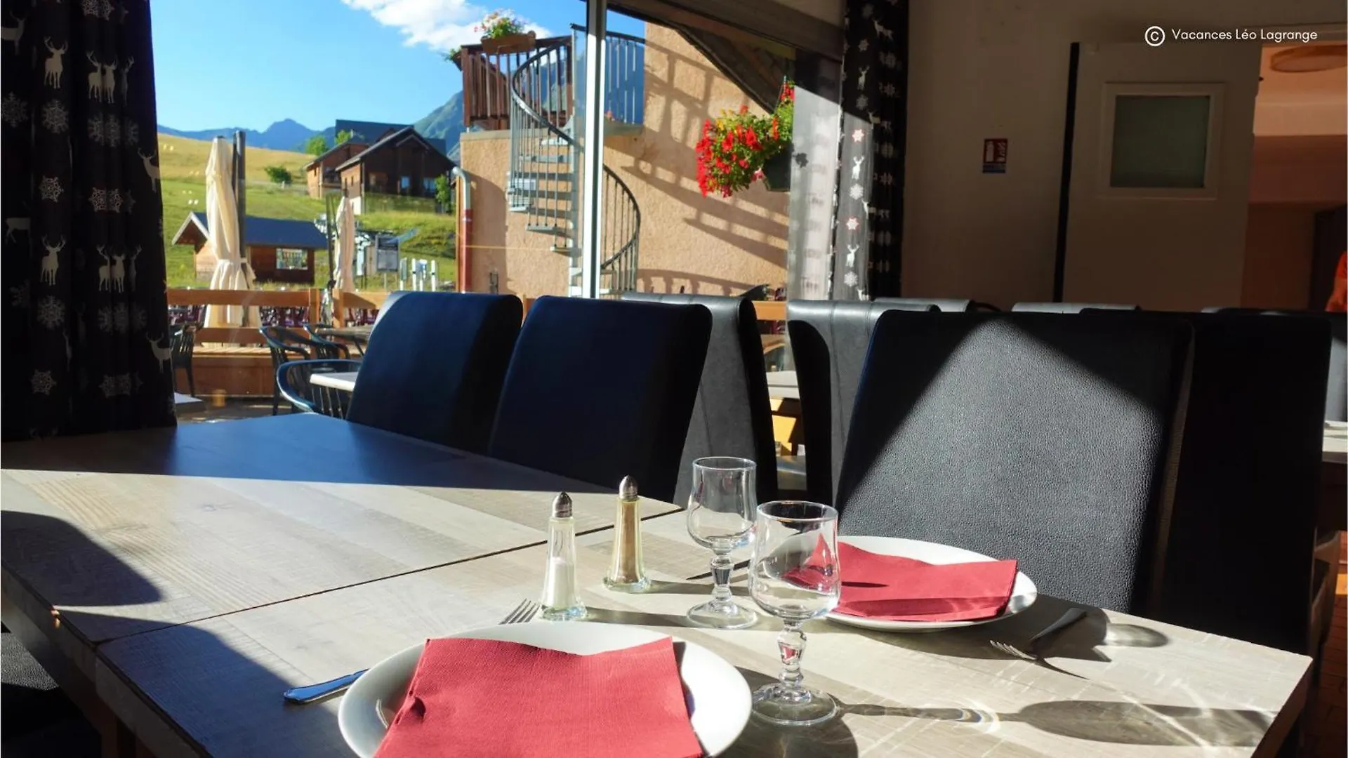 Hotel Le Balcon des Ecrins à Réallon 3*,  France