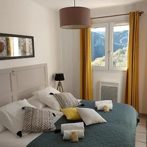 Entre Et Montagnes D'étape La Maison Barnoin Et Individuels Couette-café