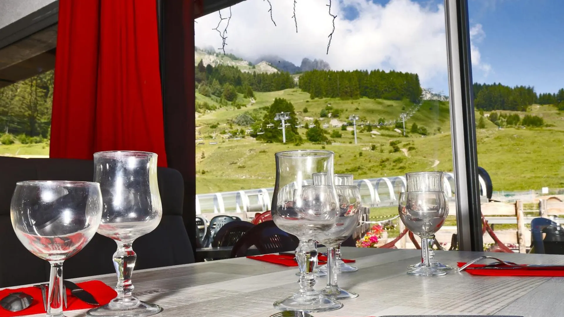 ***  Le Balcon Des Ecrins Hotel Reallon France